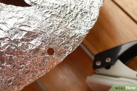 Buat Topeng dari Tin Foil dan Tape Langkah 6