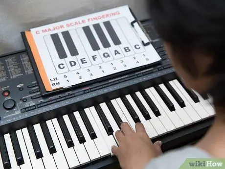 Aprenda a tocar el piano por sí mismo Paso 9