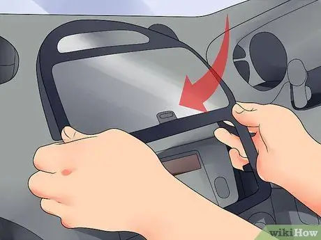 Installer un autoradio Étape 17