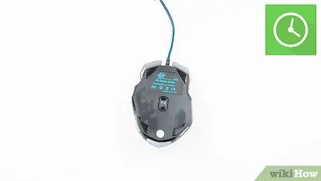 Curățați Gunk-ul de pe un mouse optic de computer Pasul 12