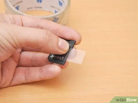 Fix a Broken Lock on SD Cards Step 5