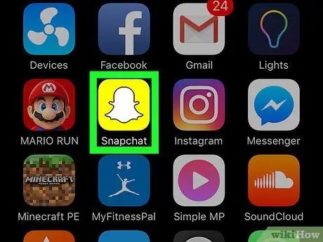 IPhone və ya iPad -də Emojiləri Snapchat -da hərəkət edən obyektlərə yapışdırın Adım 1