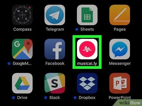 iPhone veya iPad'de Musical.ly'de Gönderi Bildirimlerini açın 1. Adım