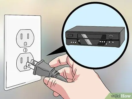 Hook Up a VCR to a TV Step 15