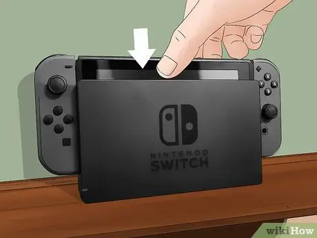 Isi daya Nintendo Switch Langkah 6