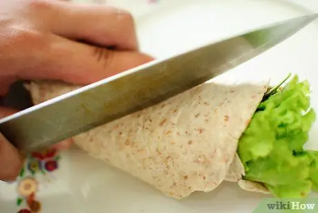 Làm Sandwich Wraps Bước 11