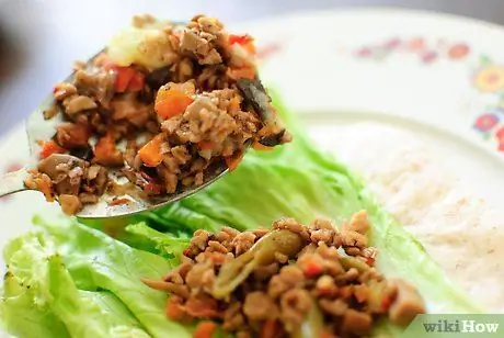 Làm Sandwich Wraps Bước 3