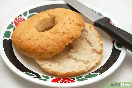 Faceți Bagel Frozen proaspăt coapte Pasul 5