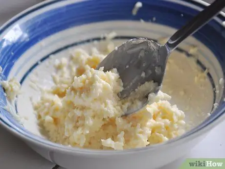 Faça Bolas De Queijo Frito Passo 6