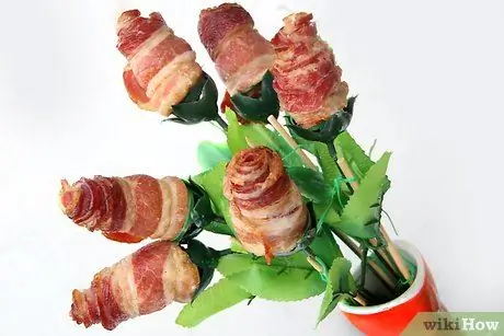 Membuat Bacon Roses Langkah 11