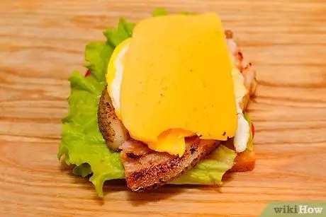 Làm bánh Sandwich BLT Bước 15