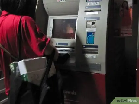 Αποκτήστε προκαταβολή μετρητών μέσω ATM Βήμα 5