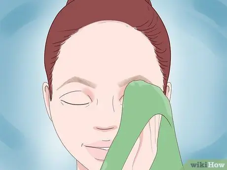 Fade Eyebrows Step 11