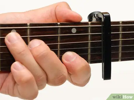 Use a Guitar Capo Step 4