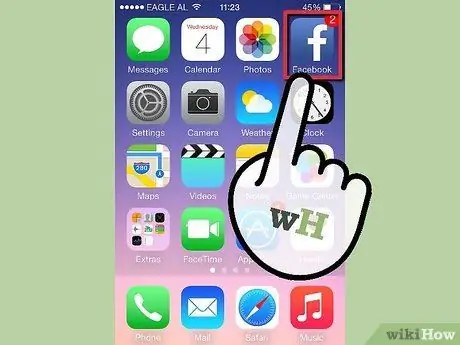 Thay đổi ảnh đại diện Facebook trên iPhone Bước 1