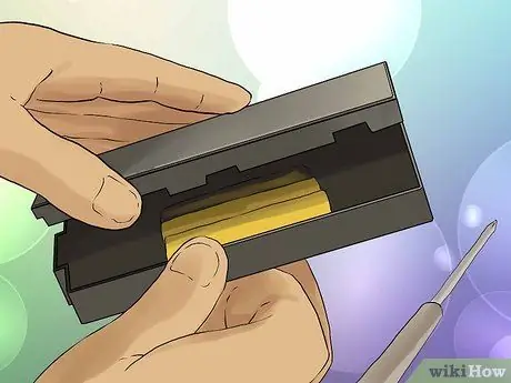 Hack a Dead Laptop Battery Step 2