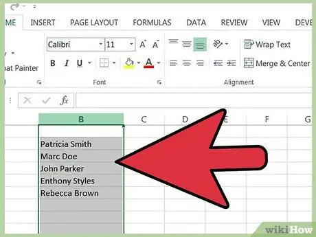 Microsoft Excel ro'yxatida alohida maydonlarga ism va familiyalarni ajratish 2 -qadam