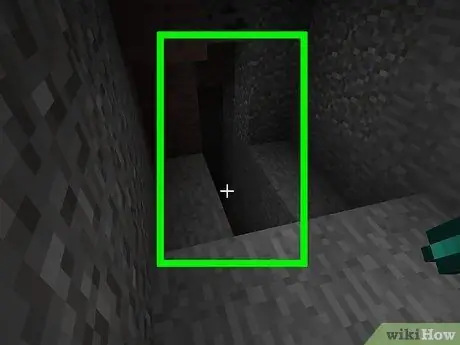 Mine Redstone în Minecraft Pasul 1