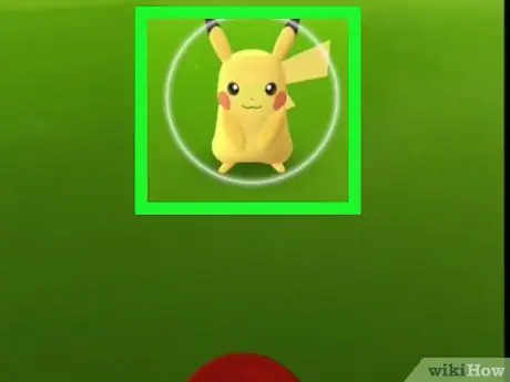 Catch Pikachu katika Pokémon GO Hatua ya 5