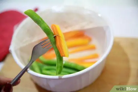 Faire cuire des légumes à la vapeur au micro-ondes Étape 8