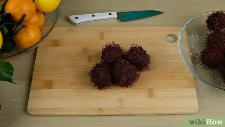 Jedite rambutan Korak 1