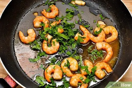 Shrimp Scampi Step 12ди даярдаңыз