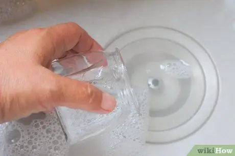 Faire de la peinture sur verre à partir d'un traçage de motif Étape 3