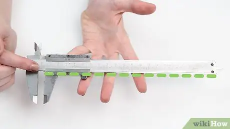 استخدم Vernier Caliper Step 2