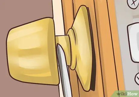 Remove a Doorknob Step 2