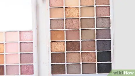 Gradient Smokey Göz Makiyajı edin 1 -ci addım