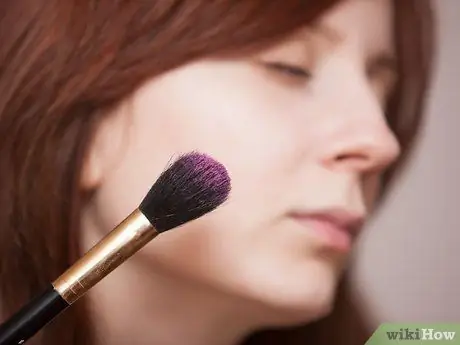 Noste přírodní make -up pro 12 14letých Krok 4